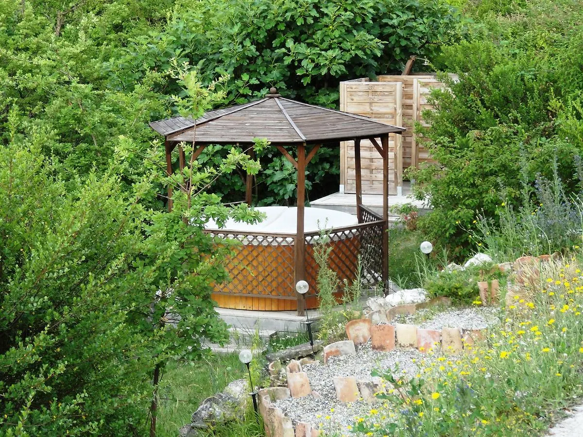 Tente de luxe Hotel Les Gouttes D'Eau à Labastide-de-Penne
